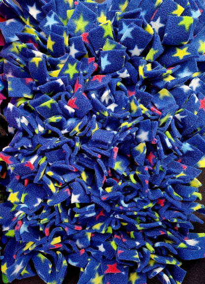 blue with multi star medium snuffle mat